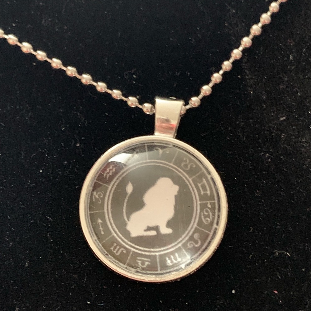 Cabochon Pendant Charm Necklace - Picture 1 of 4
